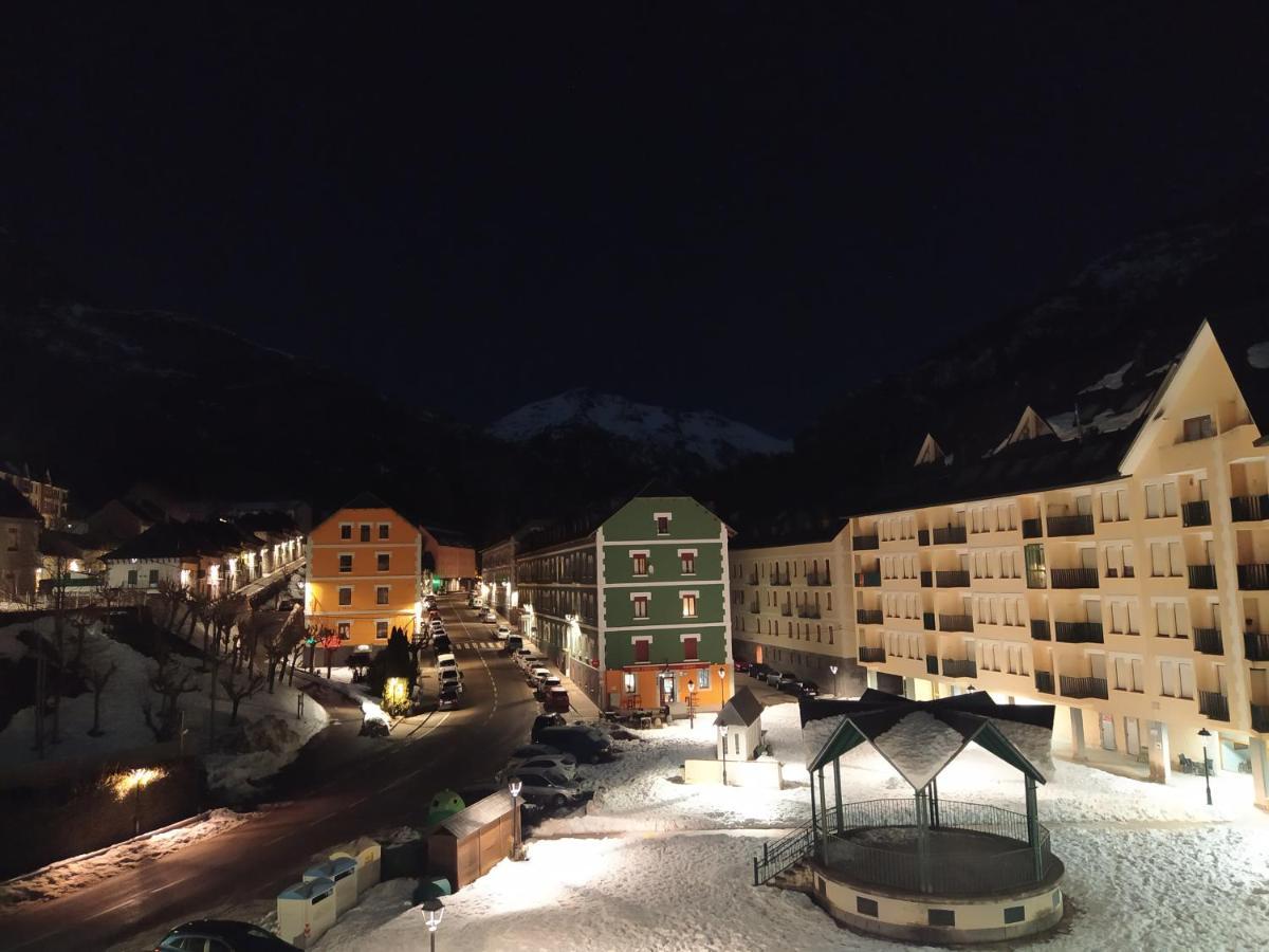 Apartamento De Montana "Nueva Canfranc" エクステリア 写真