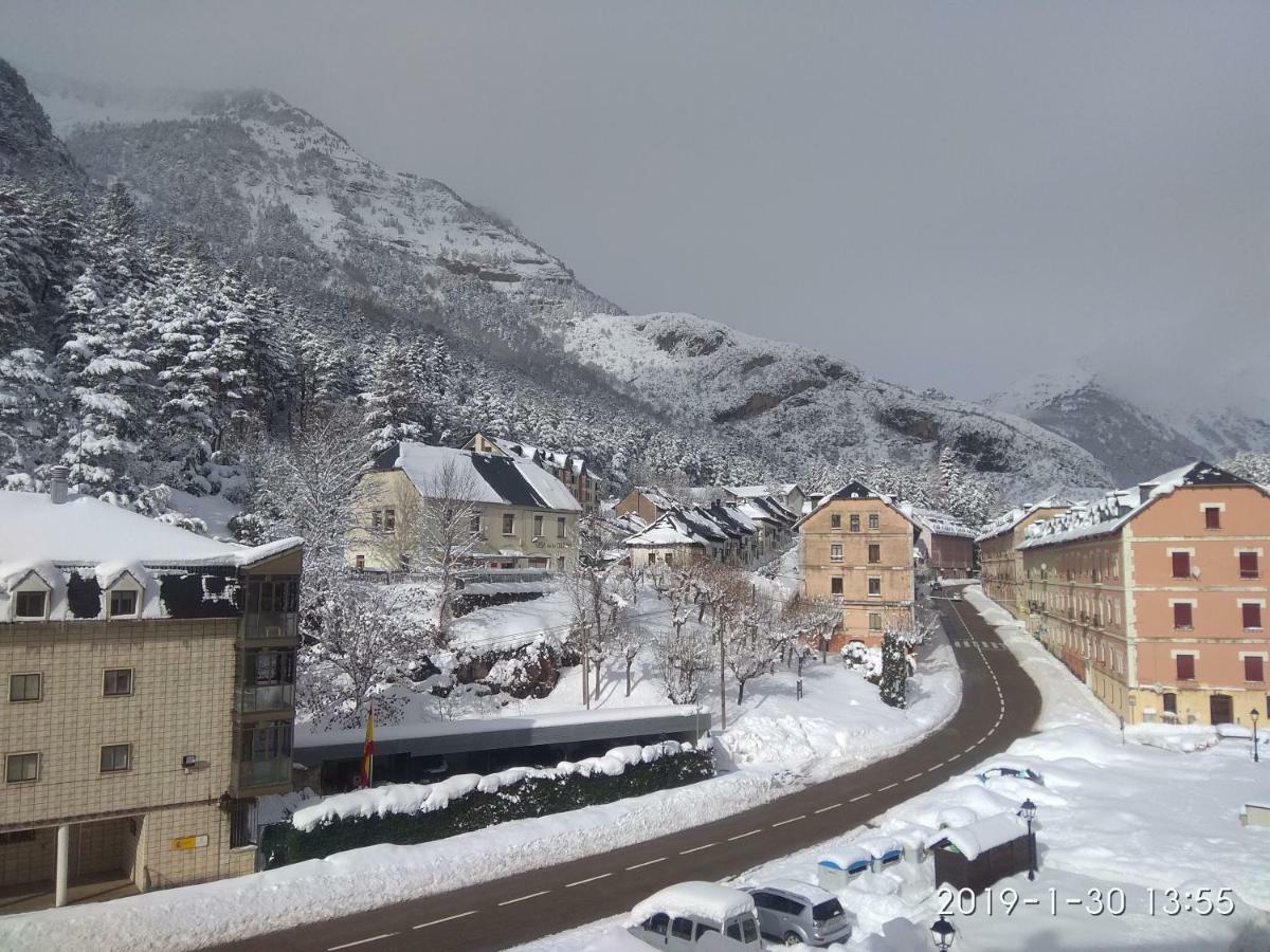 Apartamento De Montana "Nueva Canfranc" エクステリア 写真